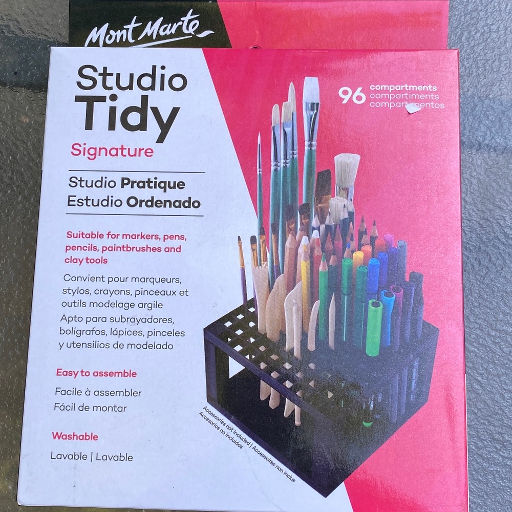 Montmarte artist brush holder